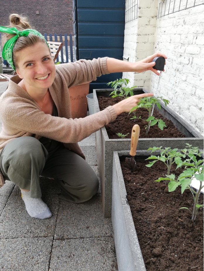 Willemijn in her home office